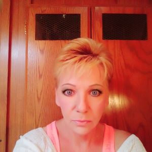 Meet your Posher, Connie